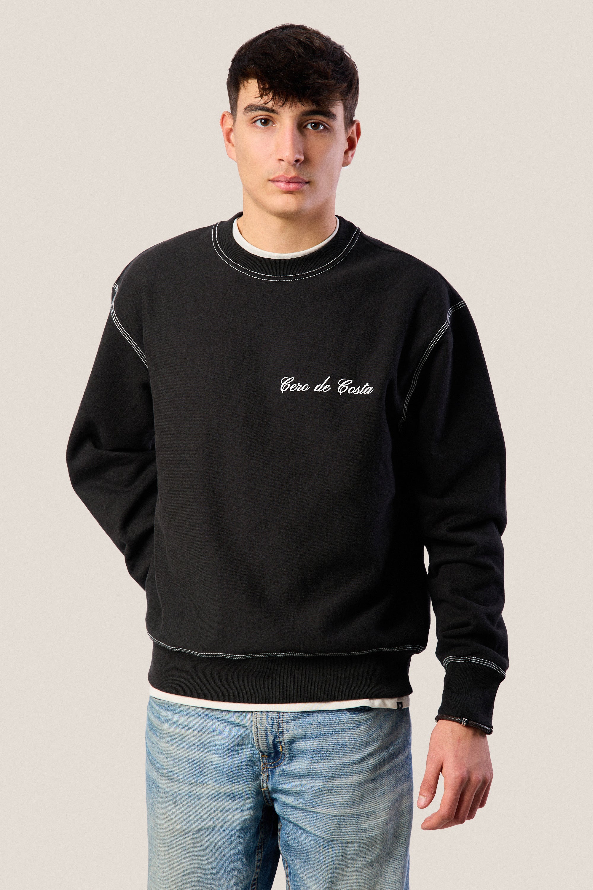 SUDADERA NEGRO/BLANCO “CERO DE COSTA” SIN PLAYAS (PESPUNTE)