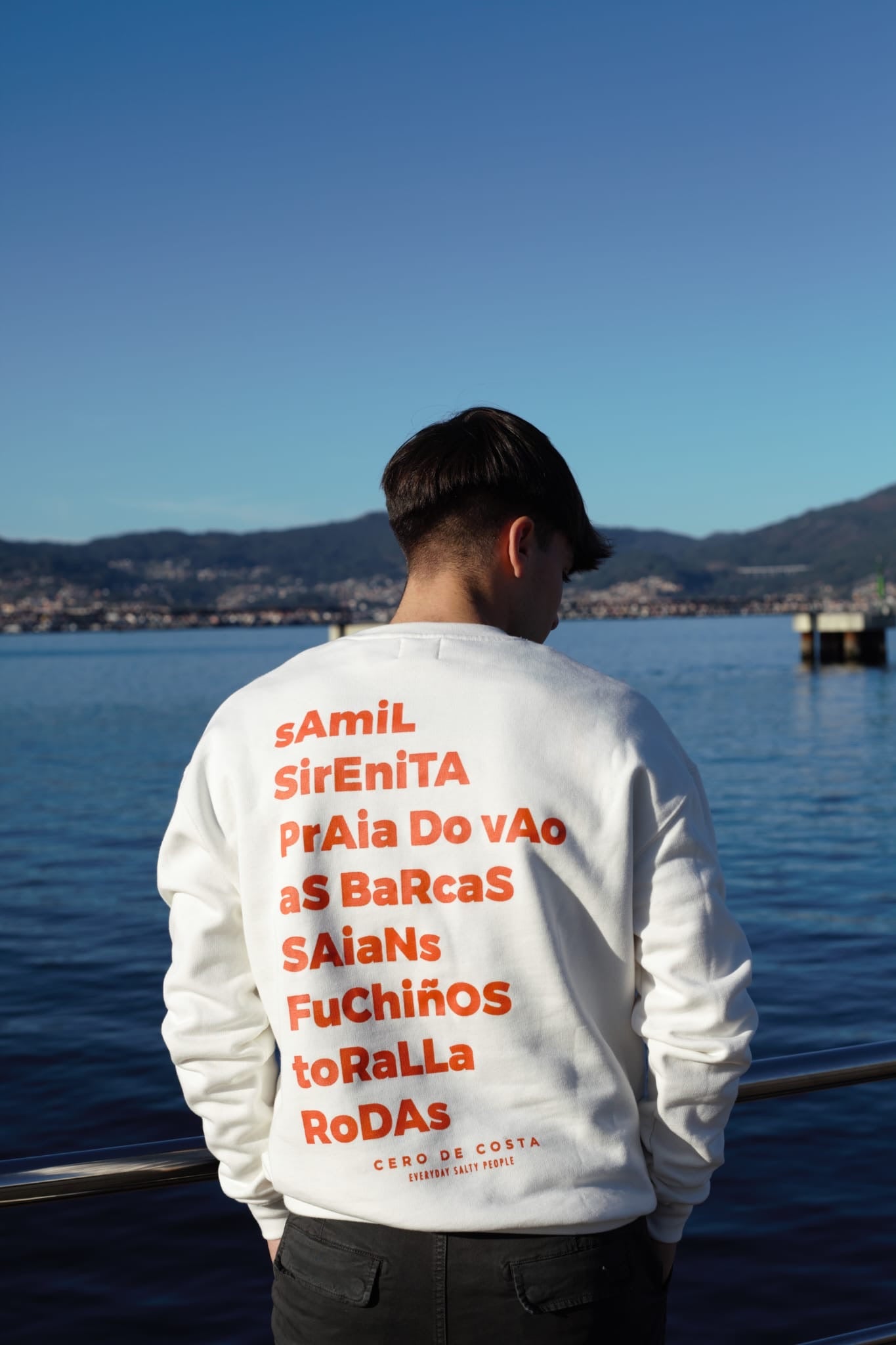 SUDADERA BLANCA/NARANJA QUEMADO 