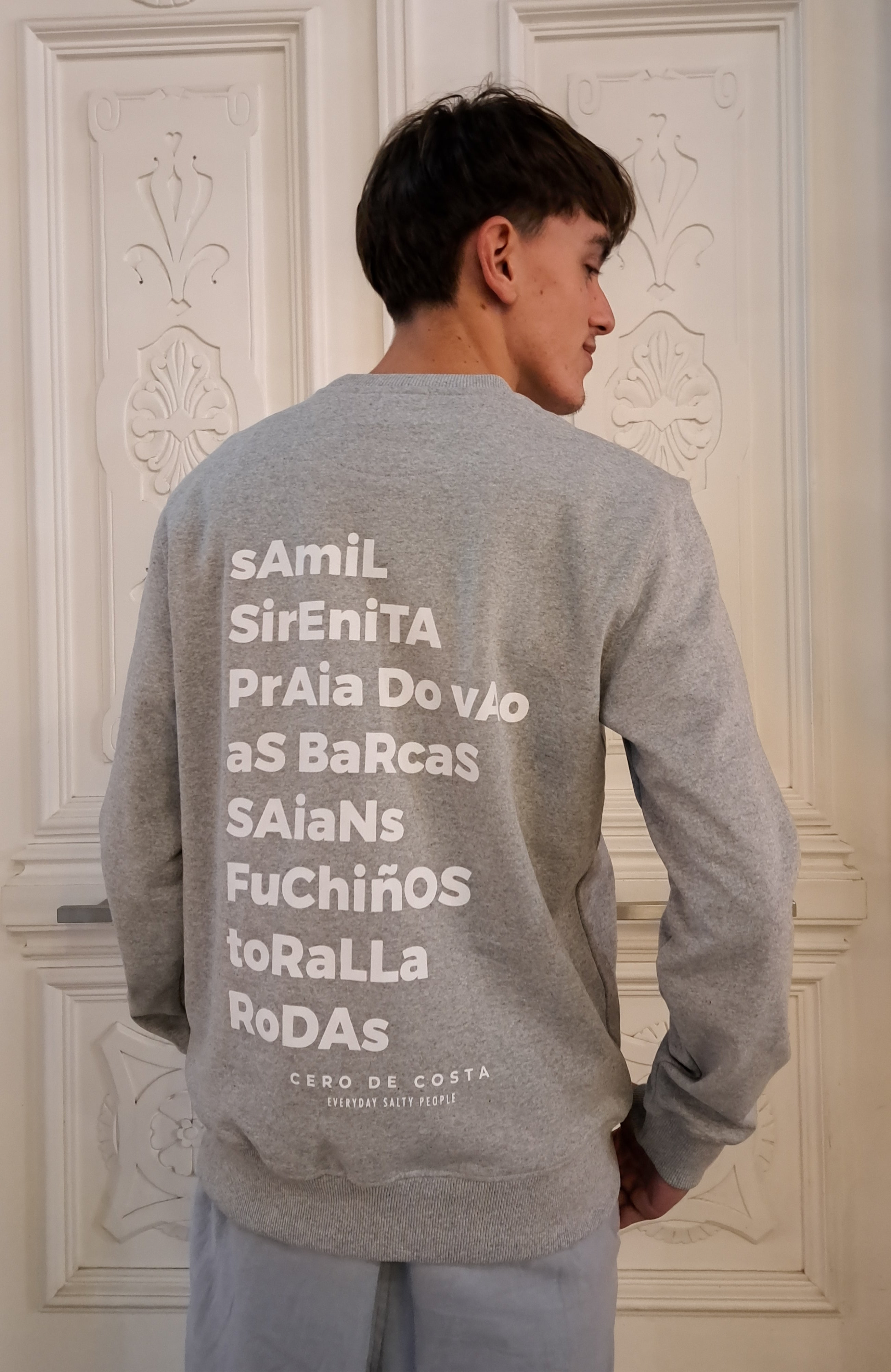 SUDADERA GRIS/BLANCO "VIGO"