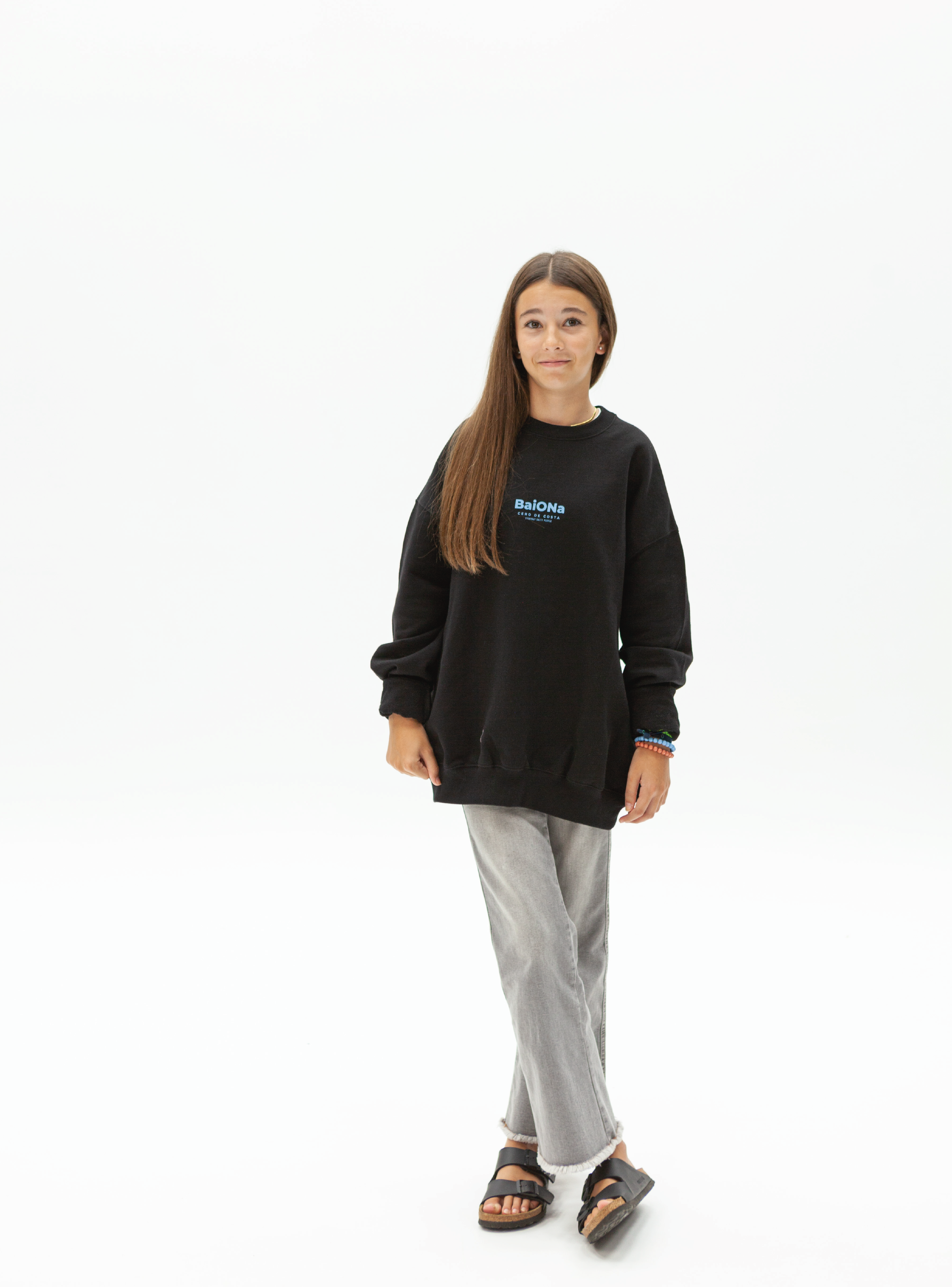 SUDADERA OVERSIZE NEGRA/AZUL CELESTE "BAIONA"