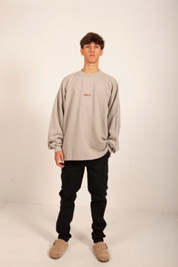 SUDADERA OVERSIZE GRIS/ROJO “NOT ONLY BEACHES”