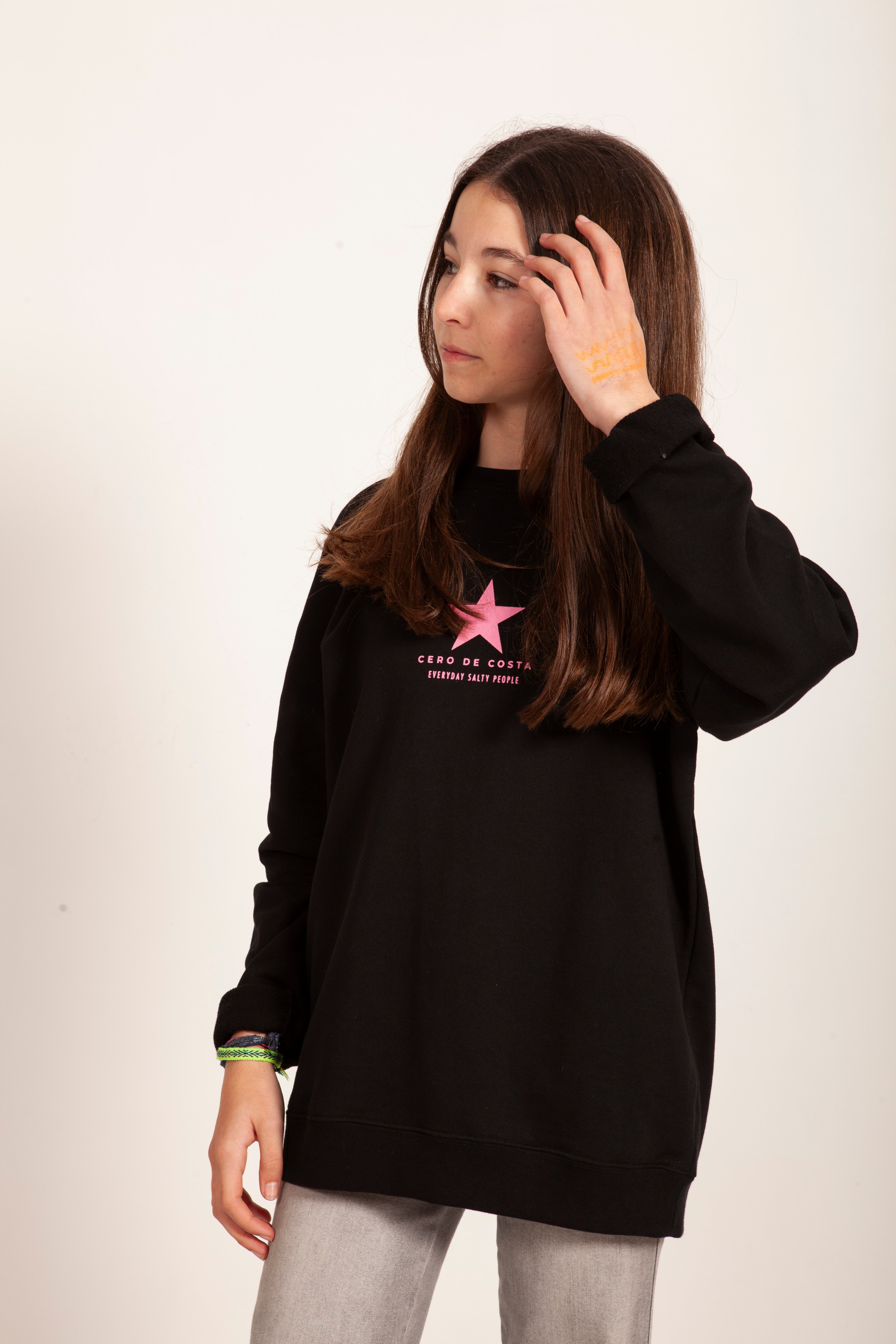 SUDADERA OVERSIZED NEGRA/ROSA ESTRELLA