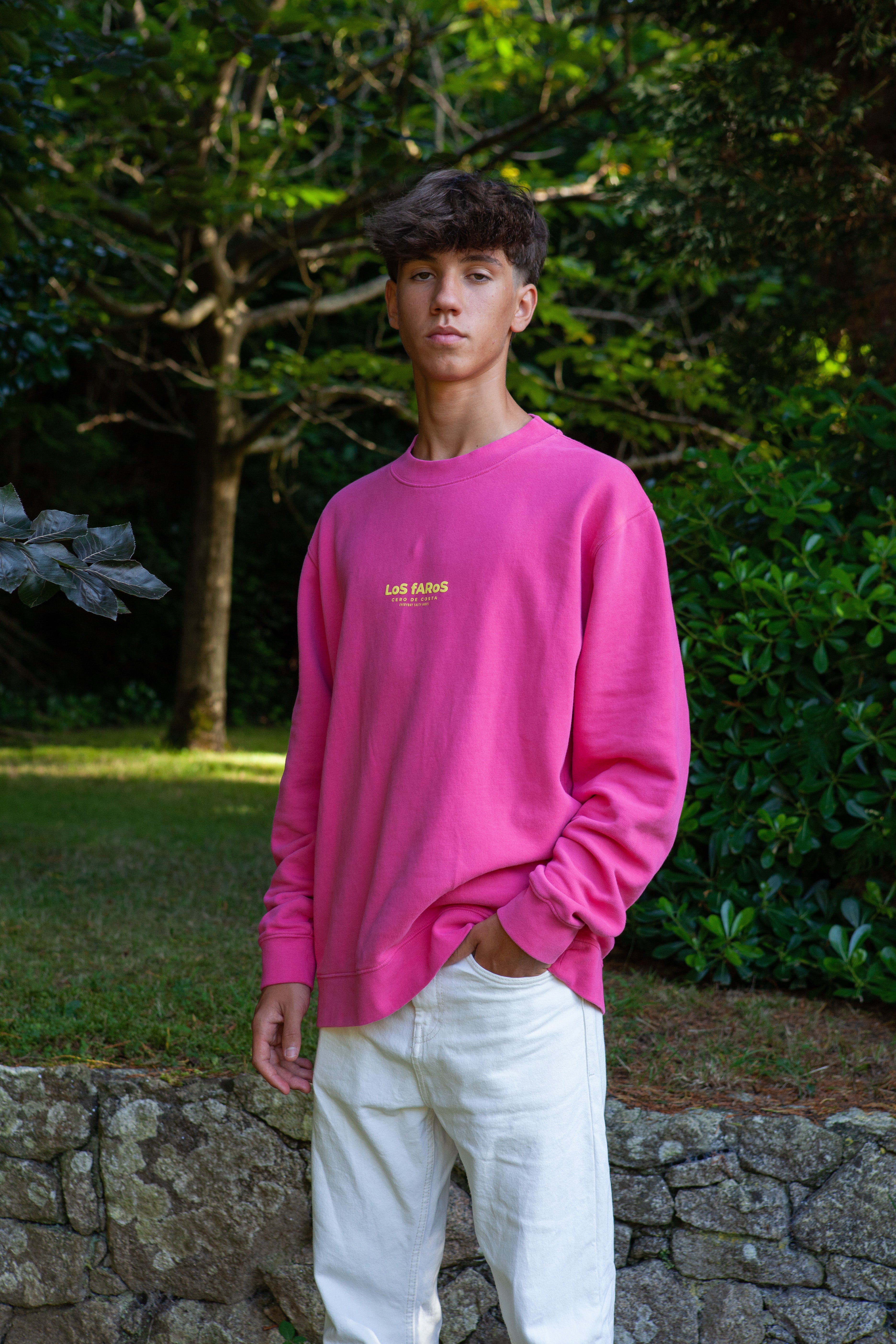 SUDADERA "LOS FAROS" FUCSIA/AMARILLO SIN CAPUCHA