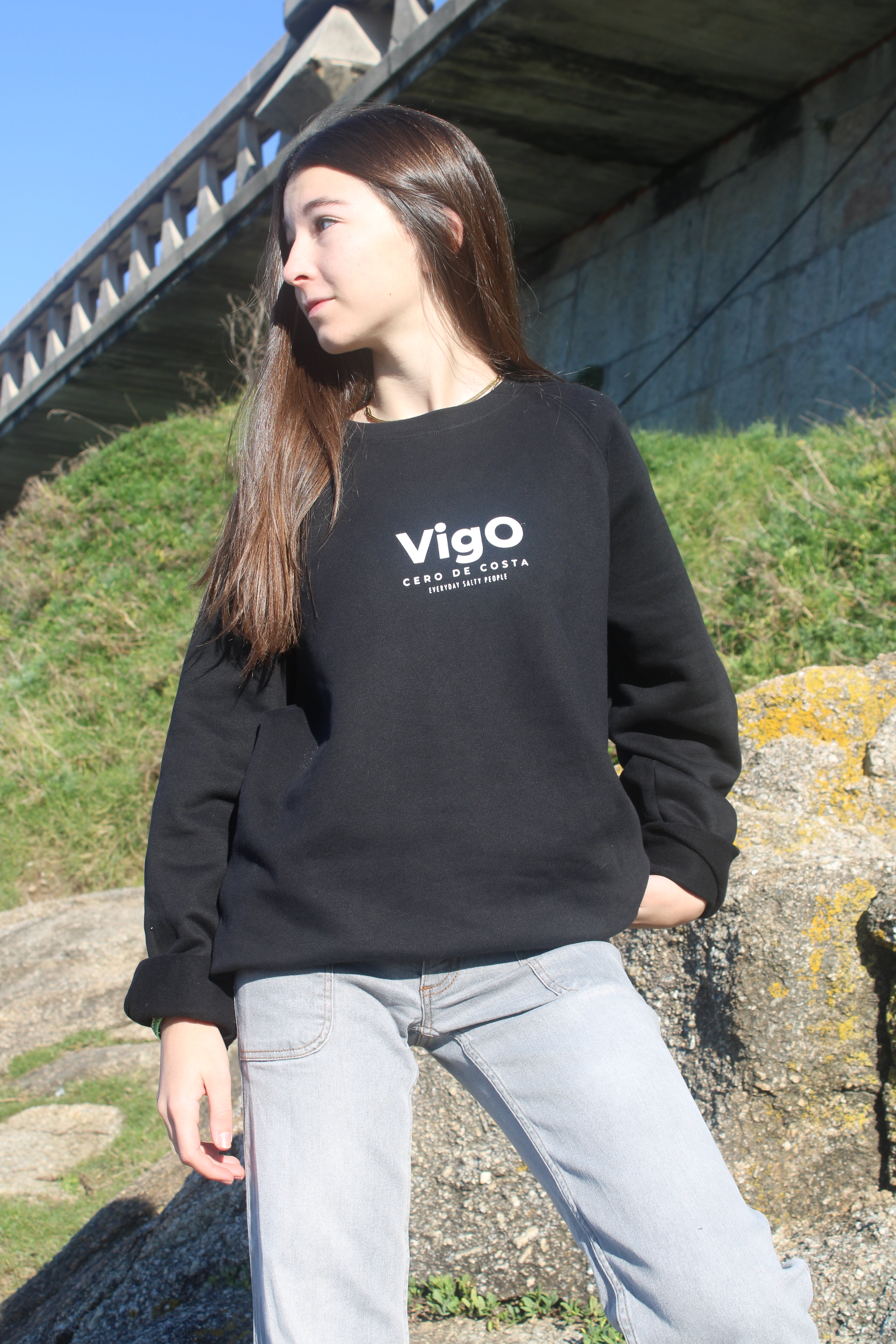 SUDADERA NEGRO/BLANCO VIGO