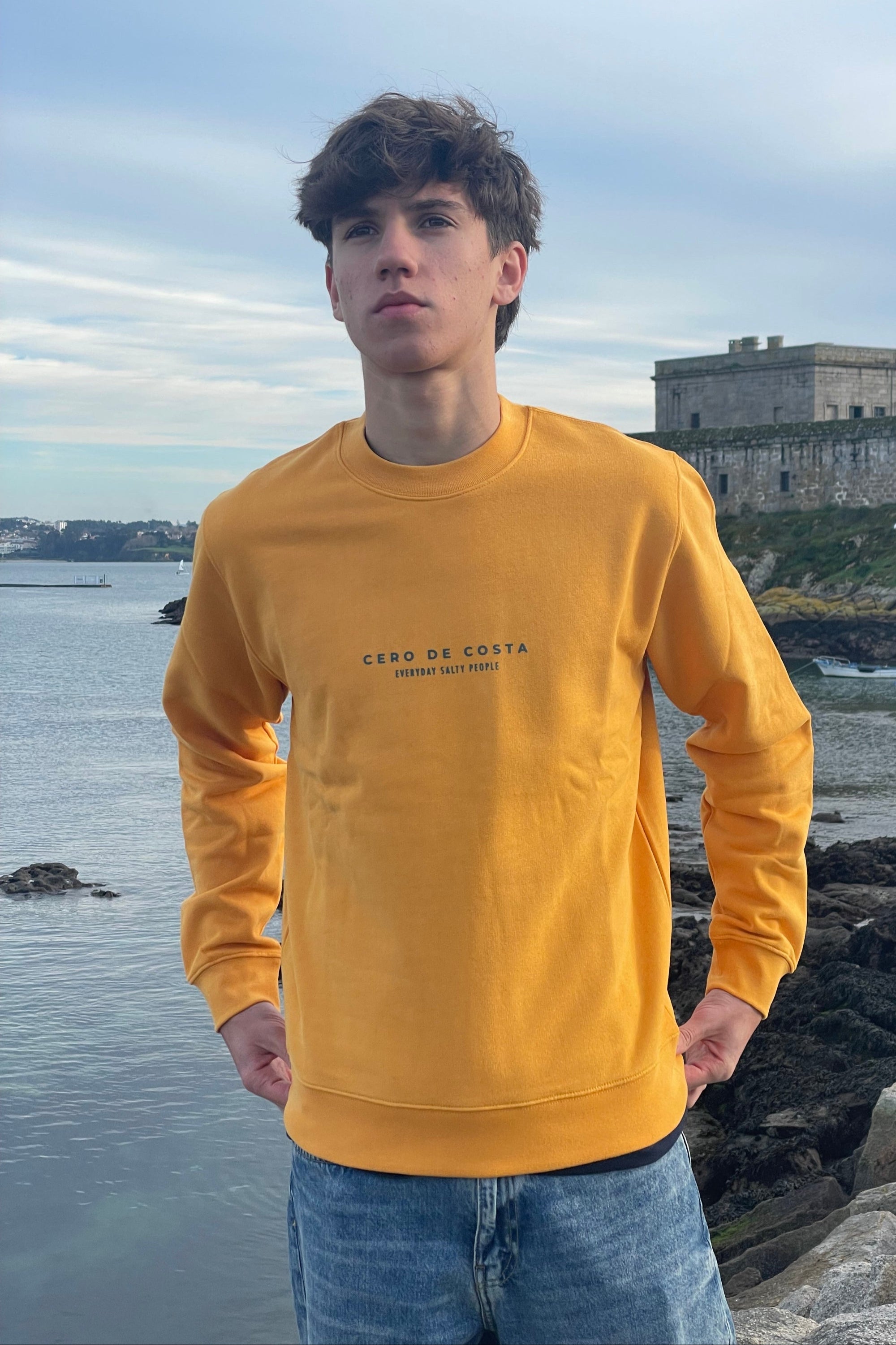 SUDADERA AMARILLO MELOCOTÓN/AZUL 